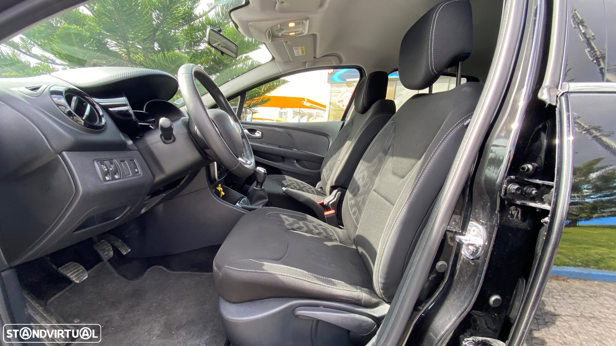 Renault Clio Sport Tourer 0.9 TCe Limited - 18