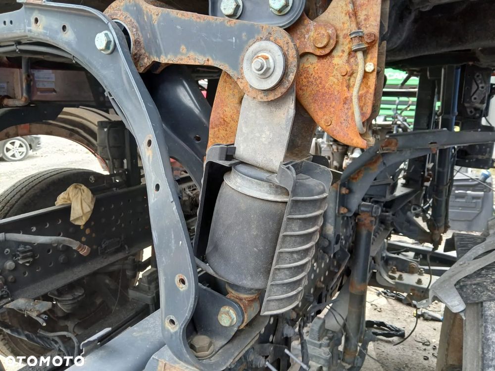 AMORTYZATOR PODUSZKA KABINY TYLNA TYŁ A9603106155  MERCEDES ACTROS MP4 - 1