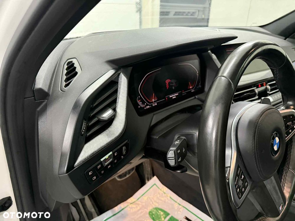 BMW Seria 1 120i Edition Colorvision - 23