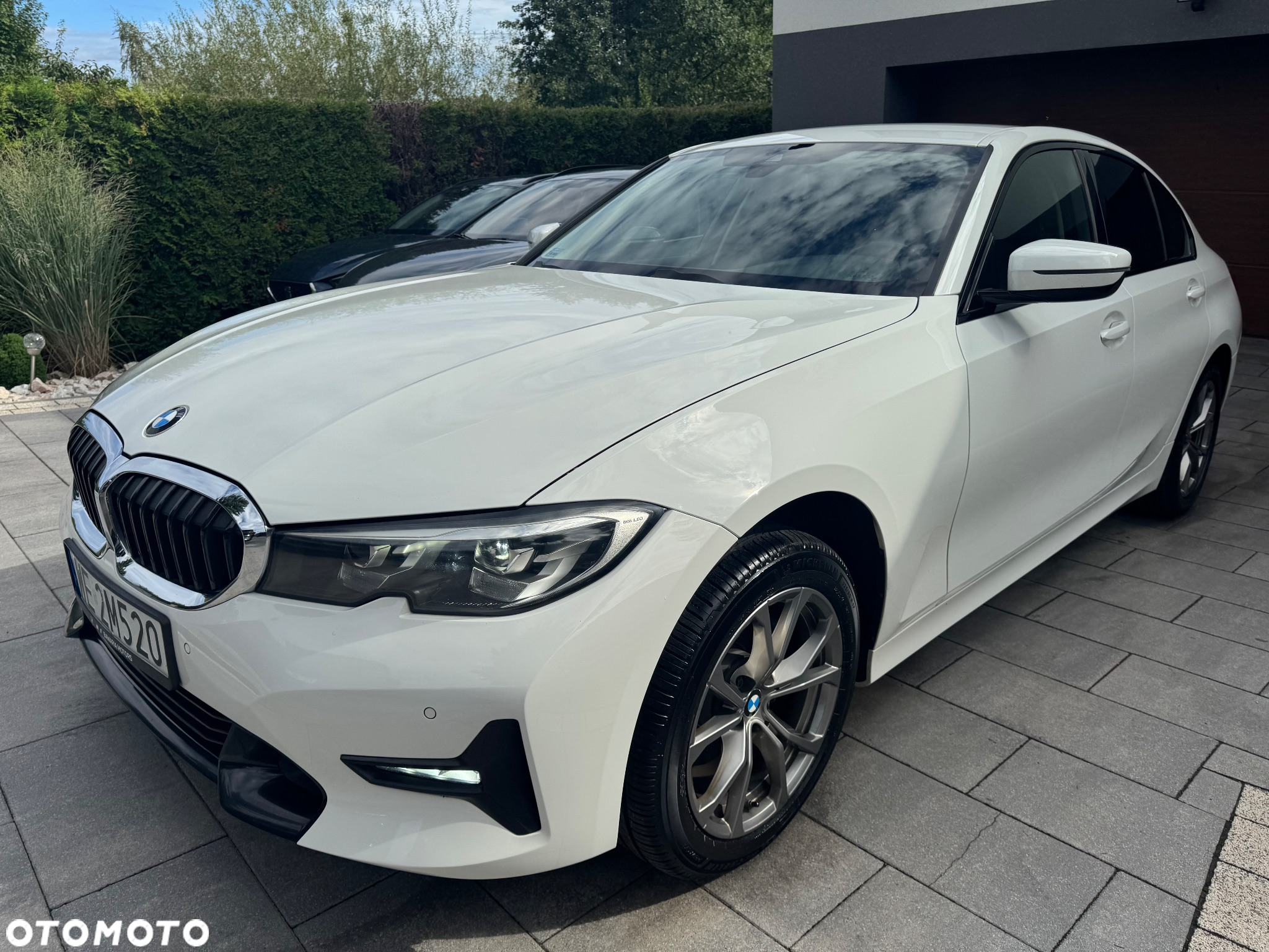 BMW Seria 3 320i xDrive Sport Line - 2