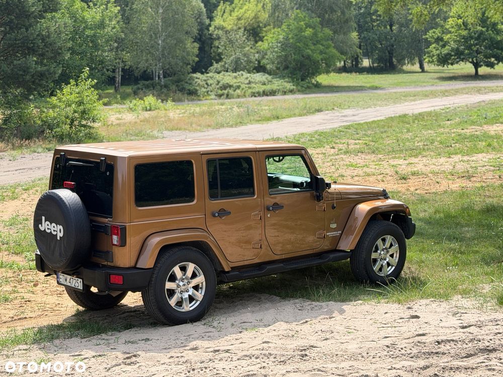 Jeep Wrangler Unlimited 3.8 Sahara - 16