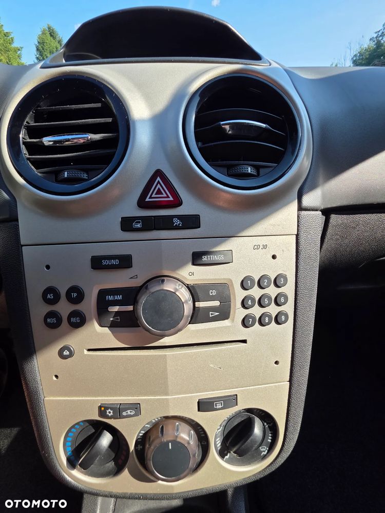 Opel Corsa - 16