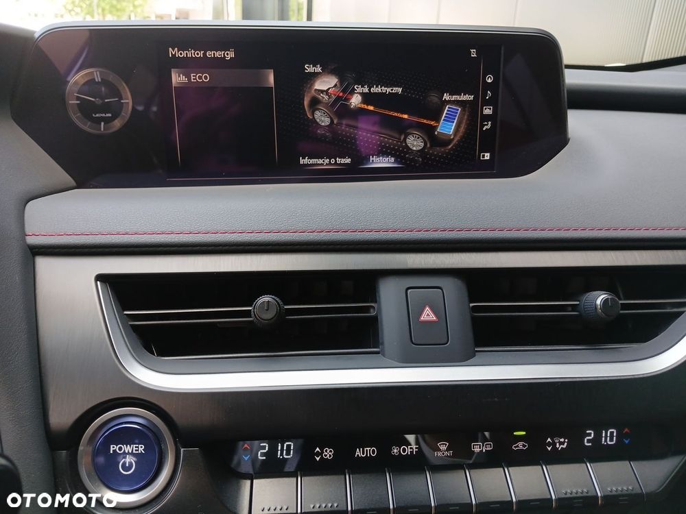 Lexus UX - 26