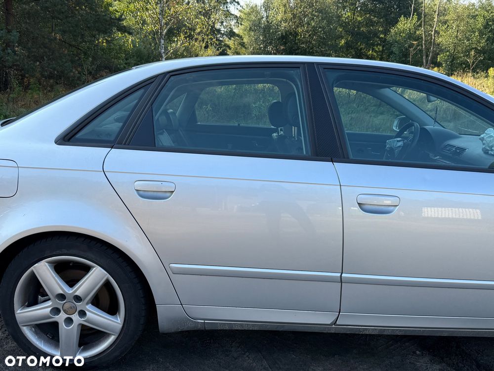 DRZWI TYLNE PRAWE AUDI A4 B7 SEDAN LY7W - 1