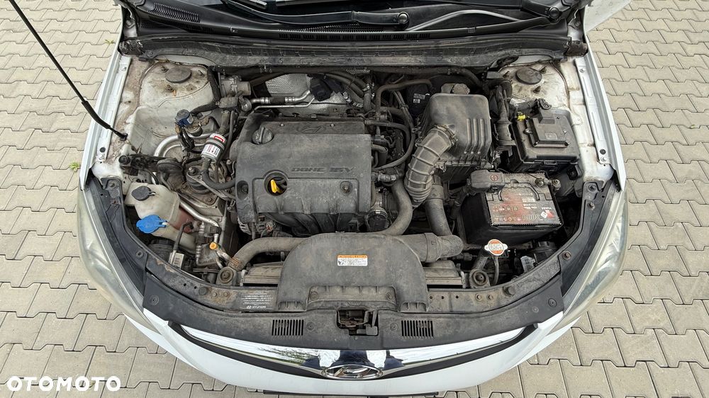 Hyundai i30 1.4 Classic + World Cup - 13