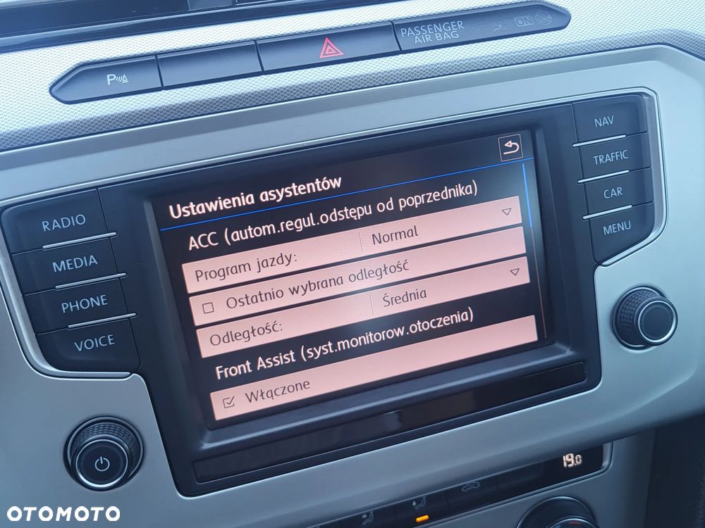 Volkswagen Passat 1.8 TSI BMT Comfortline DSG - 13
