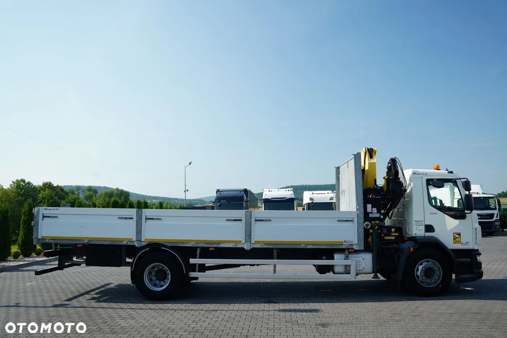 DAF LF 250 / 4x2 / SKRZYNIOWY 7,3 m / HDS HYVA HB150XE3 / MAX WYSÓW: 10,06 M / MOCNA PODŁOGA / ROTATOR / PILOT / EURO 6 - 12