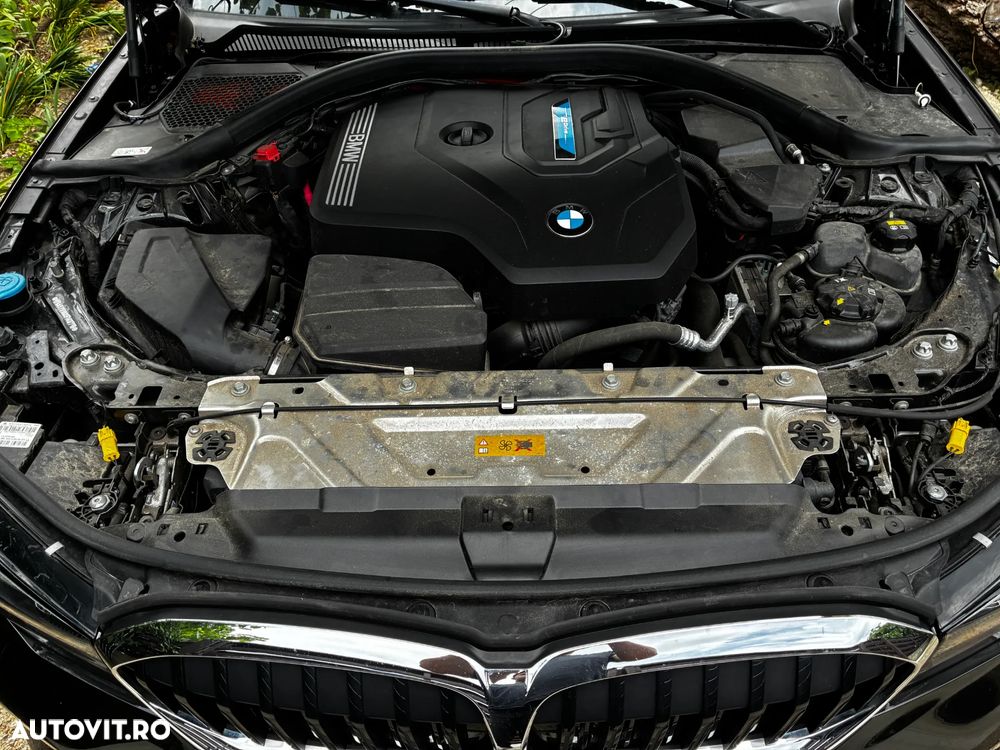 BMW Seria 3 320e Aut. Luxury Line - 29