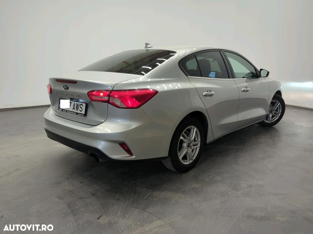 Ford Focus 1.0 EcoBoost Titanium - 2