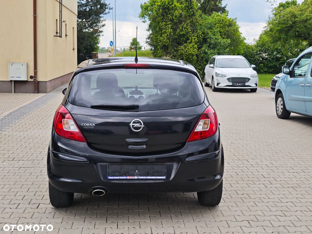 Opel Corsa 1.4 16V Satellite - 11