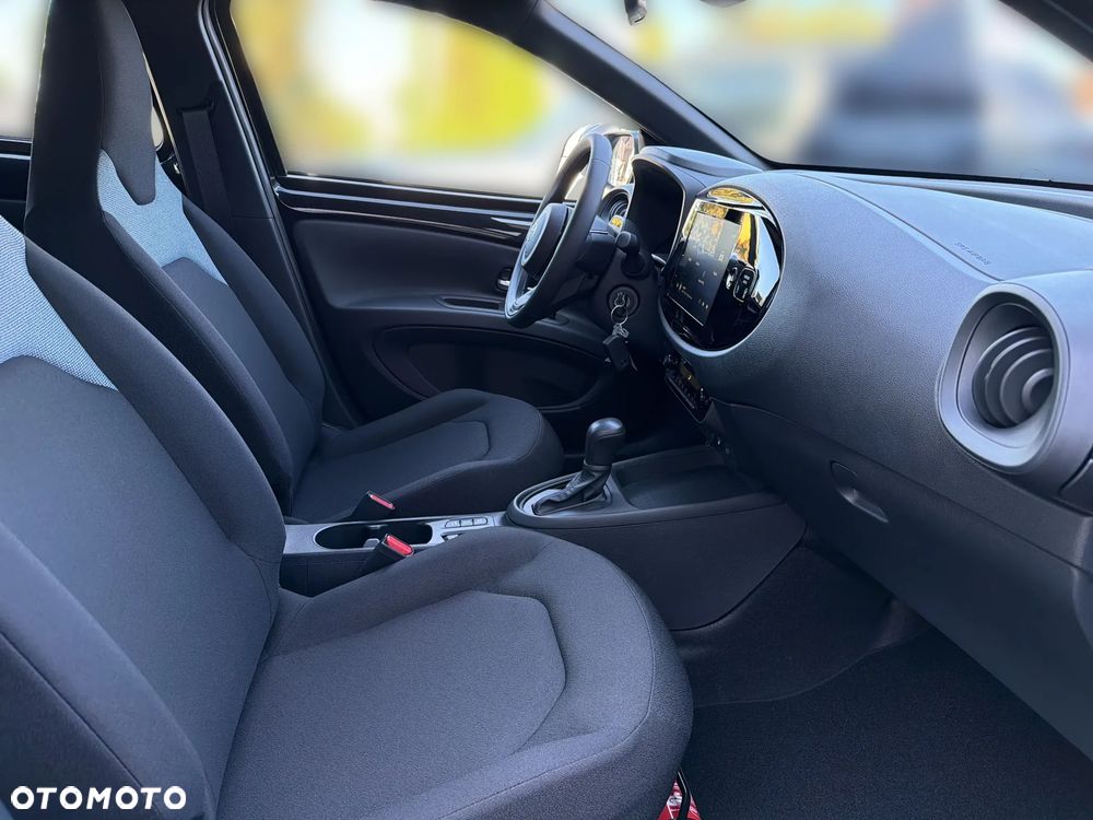 Toyota Aygo X Hybrid 1.5 Comfort e-CVT - 12