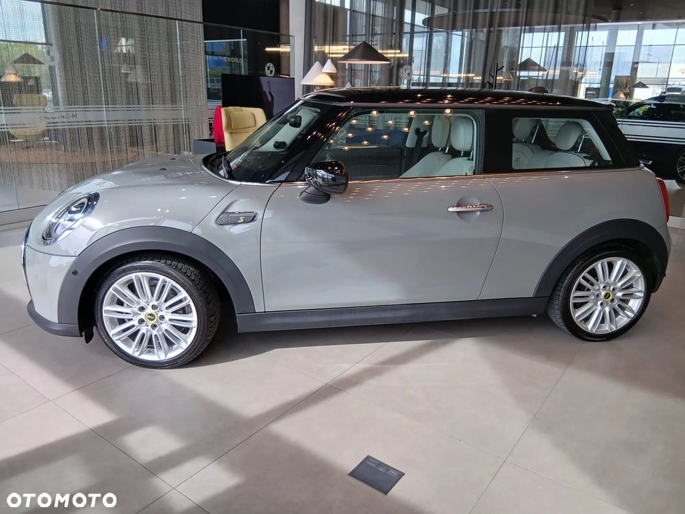 MINI Cooper SE Electric Trim - 3