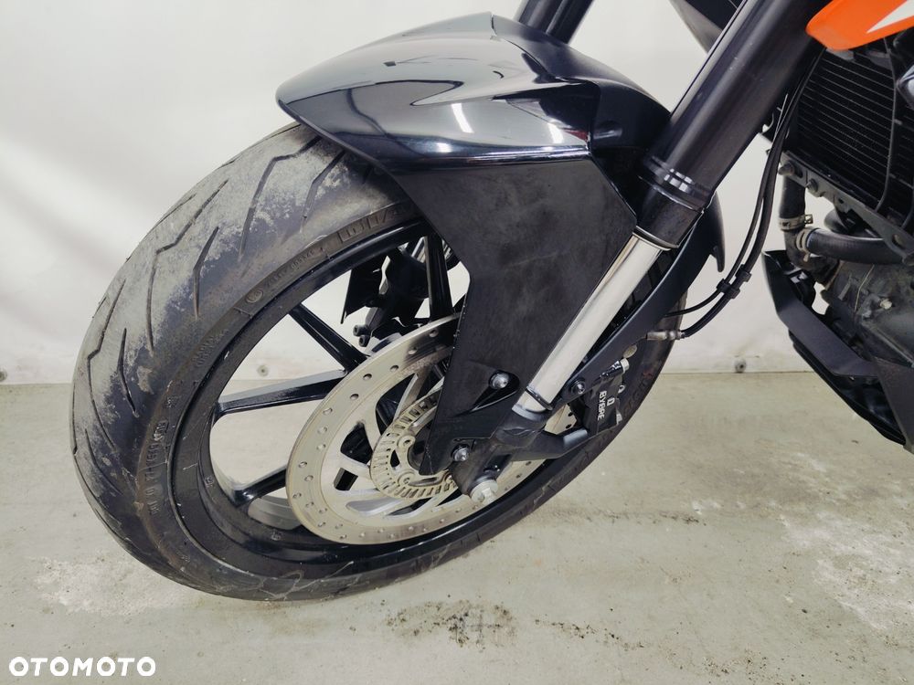 KTM Duke 125 - 21