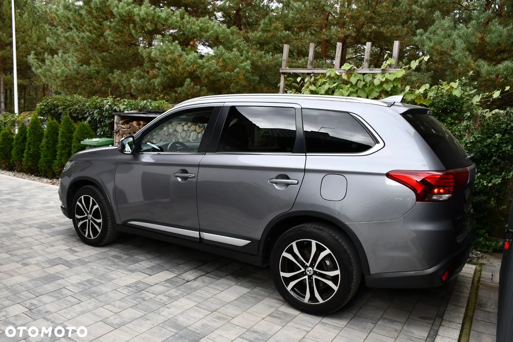Mitsubishi Outlander - 7