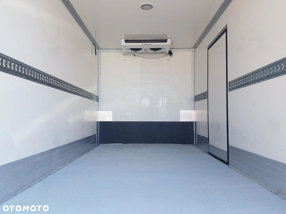 Iveco DAILY CHŁODNIA IZOTERMA AGREGAT THERMO KING V-200 MAX GRZANIE 7EP 3,68x2,10x2,10 KLIMA KRAJOWY - 18
