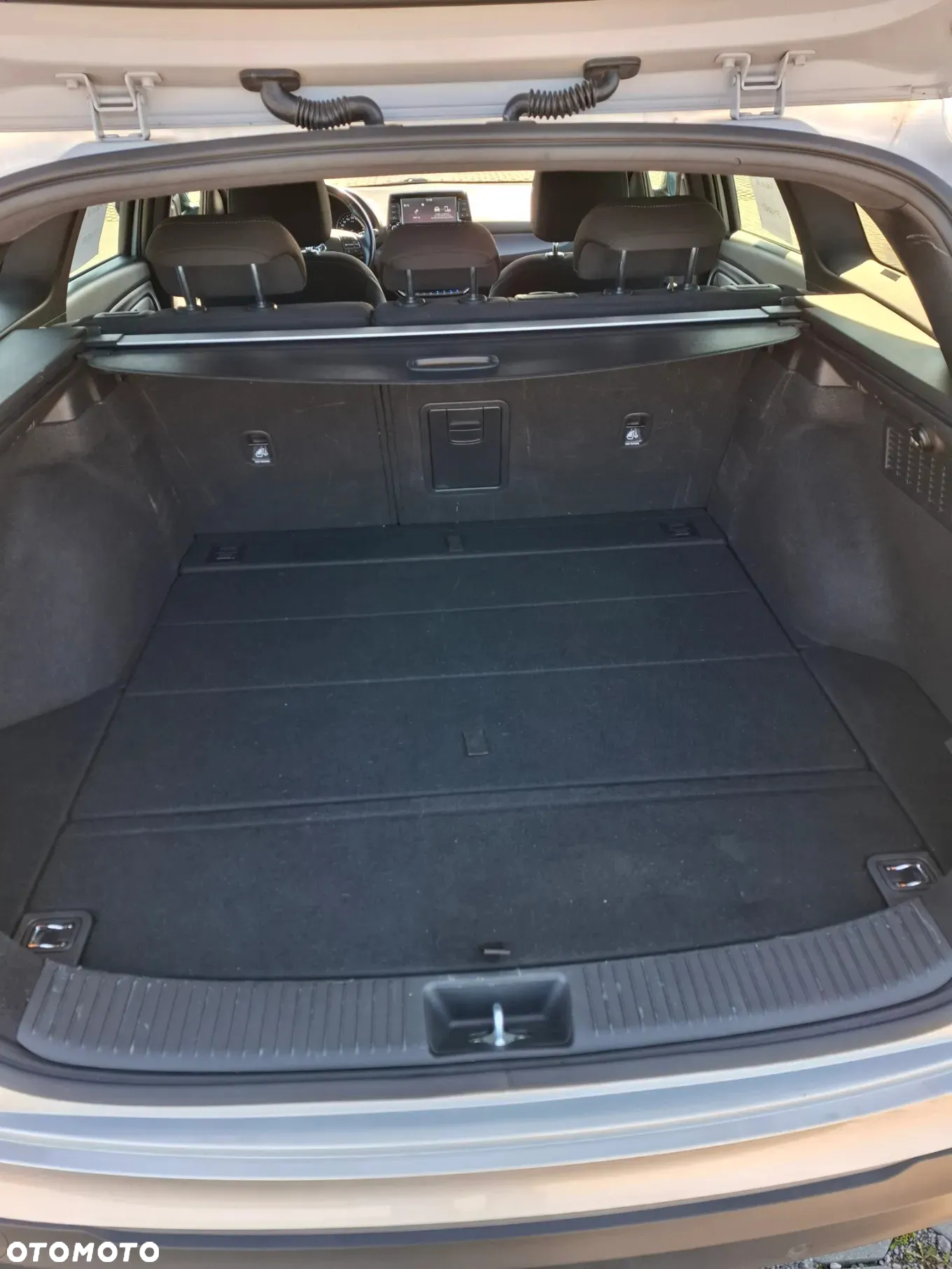 Hyundai i30 1.6 D Comfort - 23