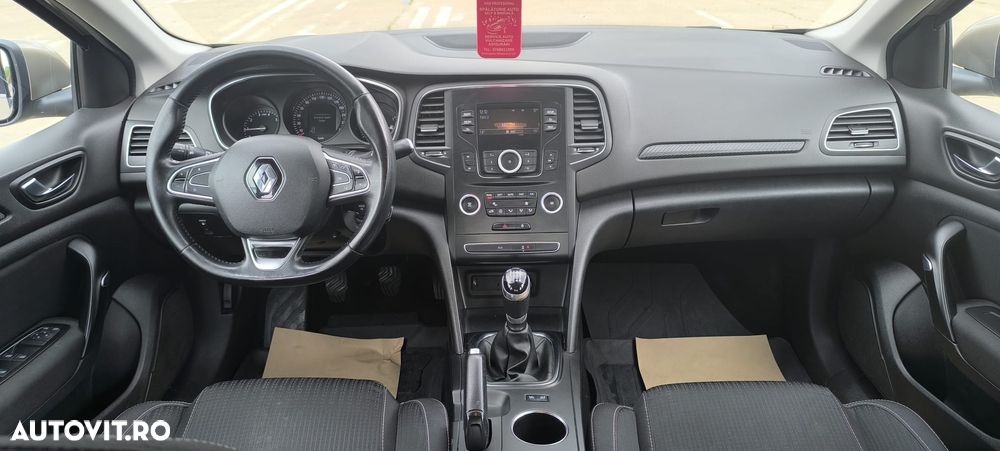 Renault Megane TCE GPF Life - 13