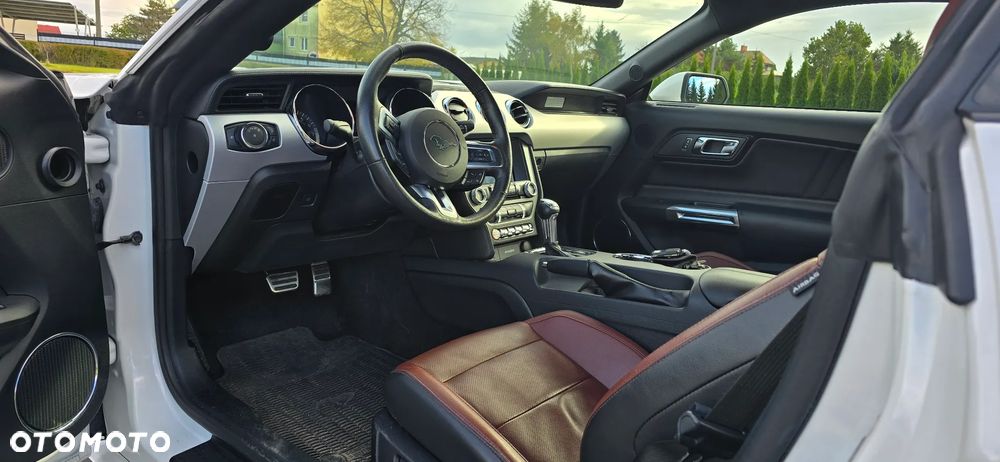 Ford Mustang 5.0 V8 GT - 10