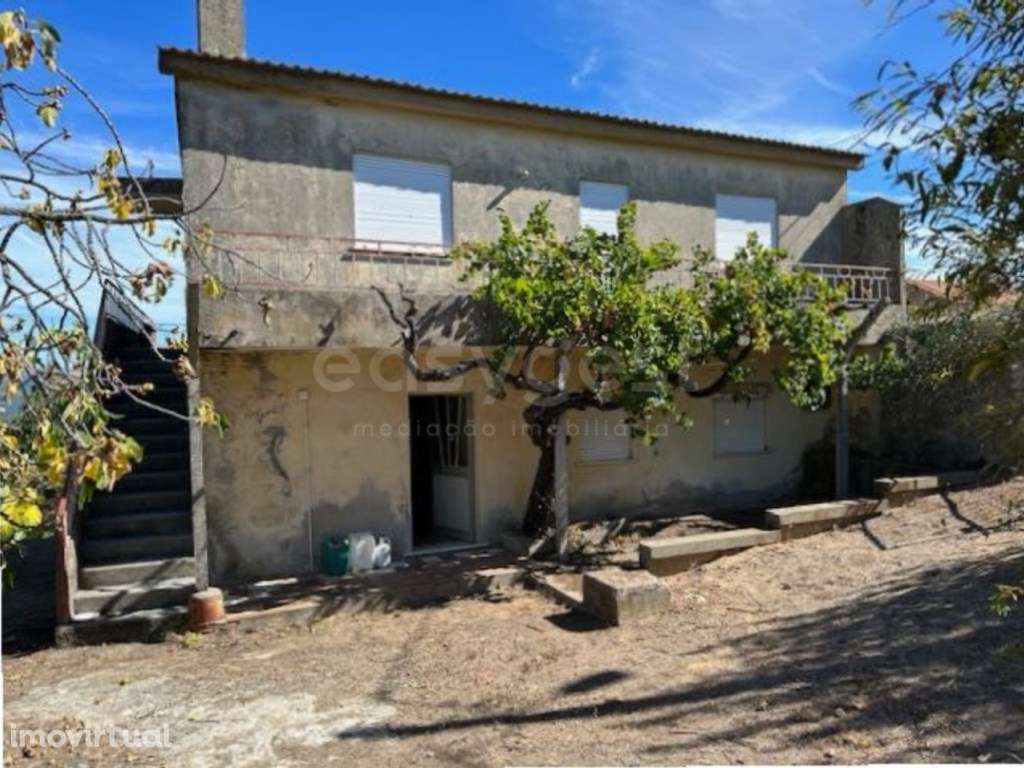 Moradia no Ferro - Para remodelar - Grande imagem: 2/13