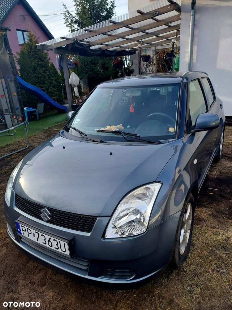 Suzuki Swift - 1