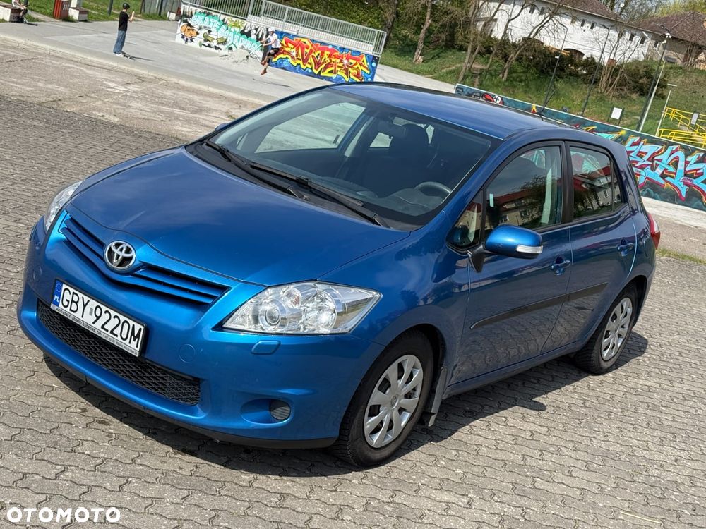 Toyota Auris - 12