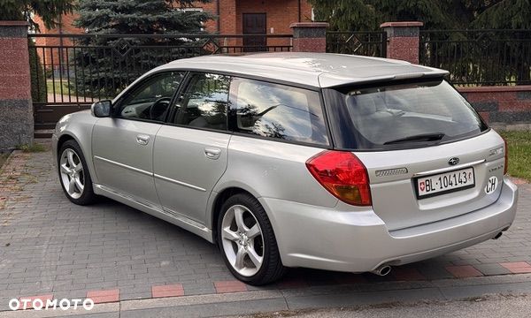Subaru Legacy - 16