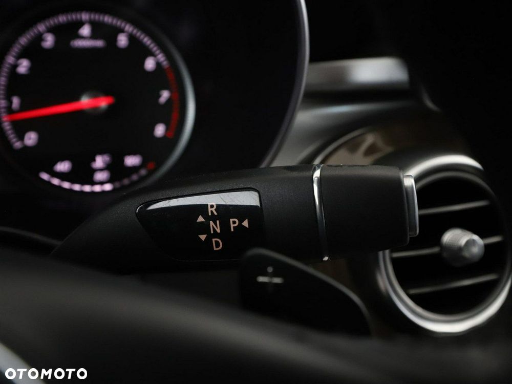 Mercedes-Benz Klasa C 180 9G-TRONIC Avantgarde - 33