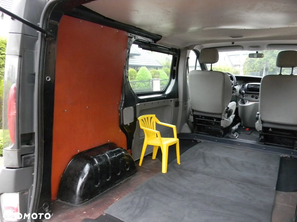 Opel Vivaro - 25