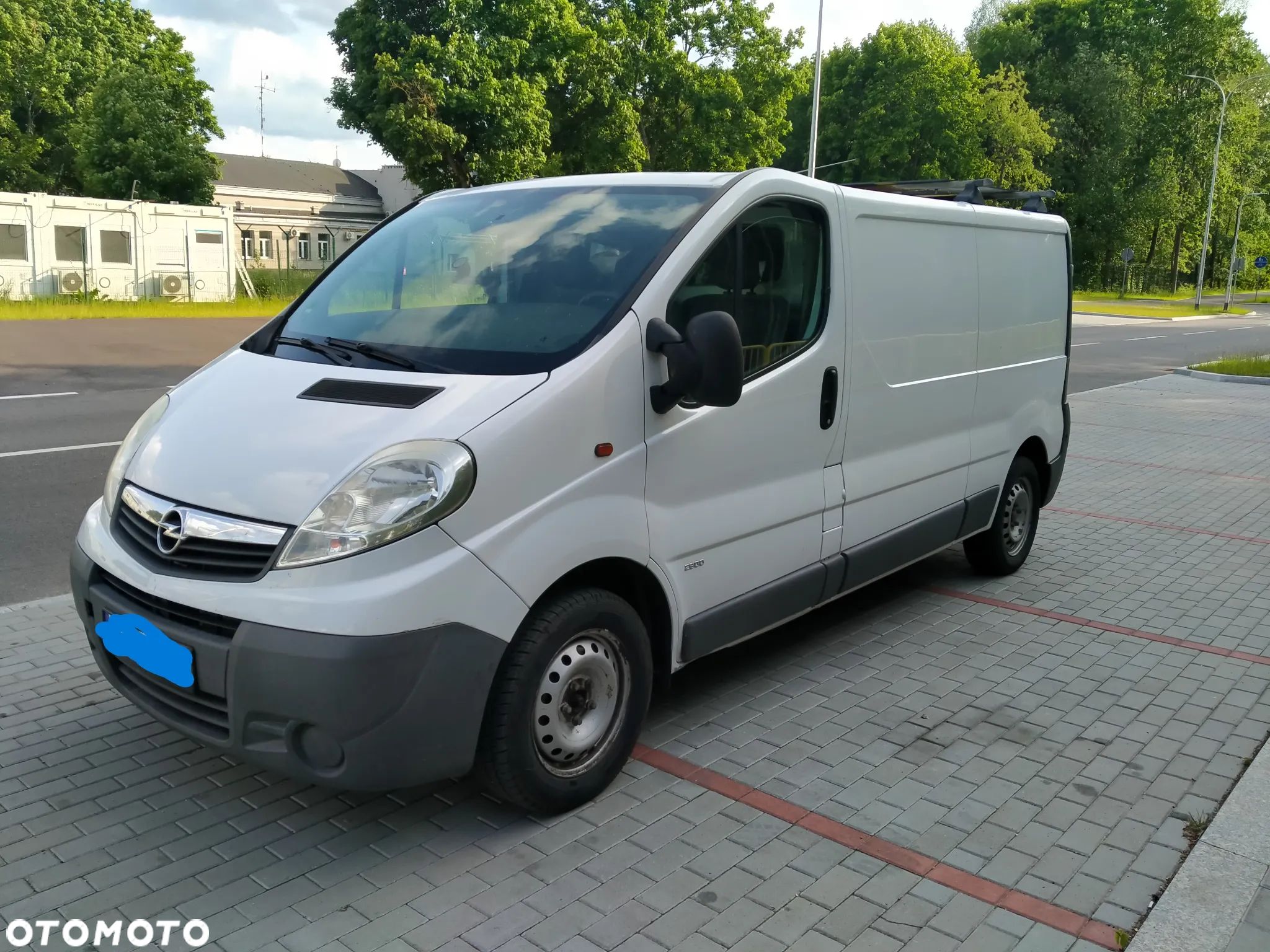 Opel Vivaro - 1