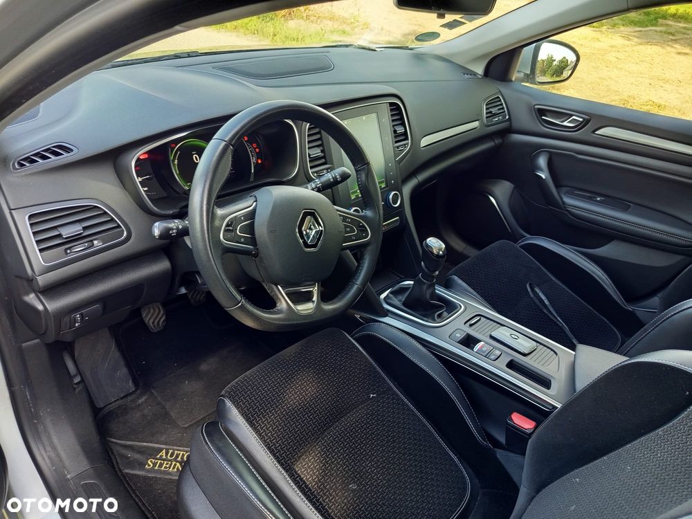 Renault Megane ENERGY TCe 130 EXPERIENCE - 8