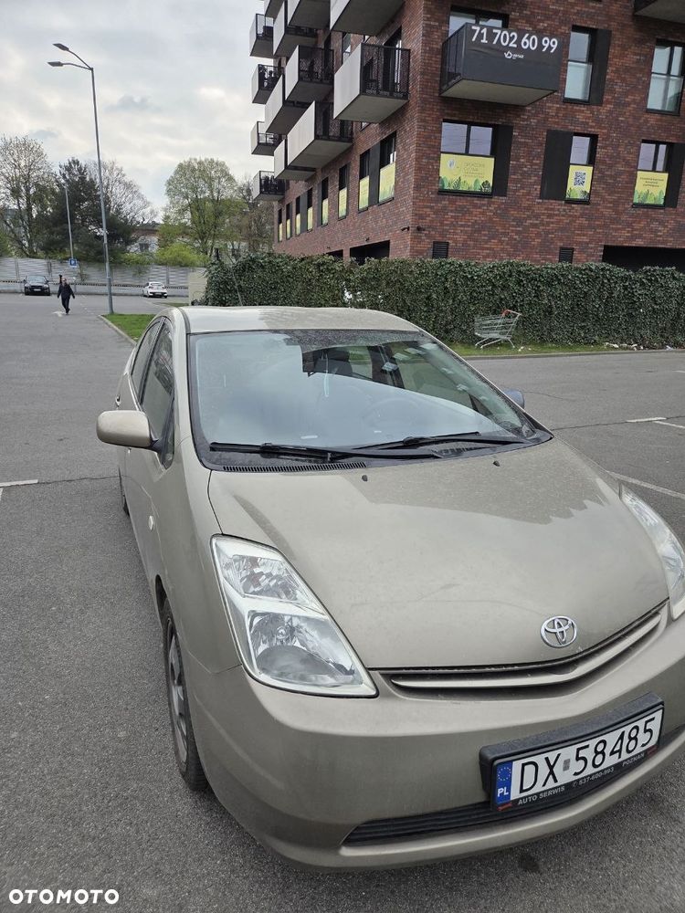 Toyota Prius 1.5 VVT-i Prestige - 1