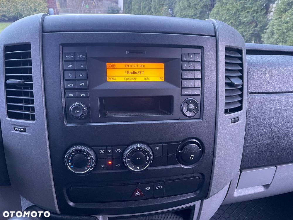 Mercedes-Benz SPRINTER - 18