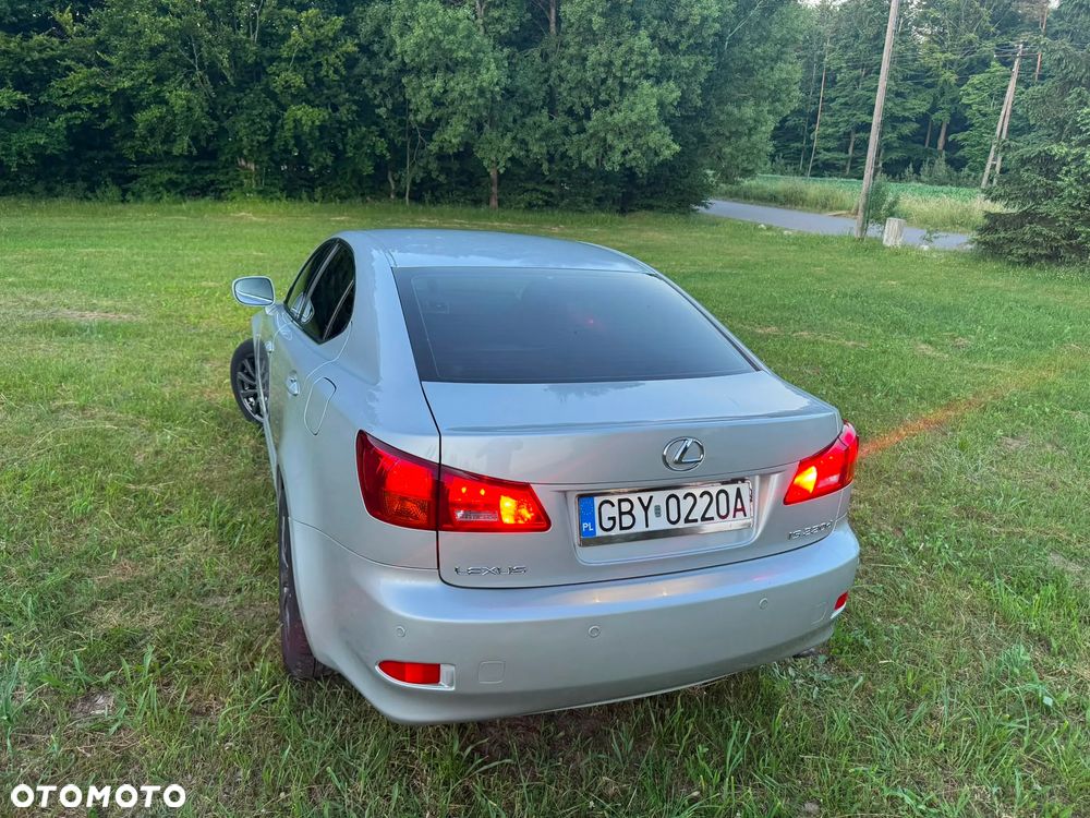 Lexus IS 220 D Prestige - 13