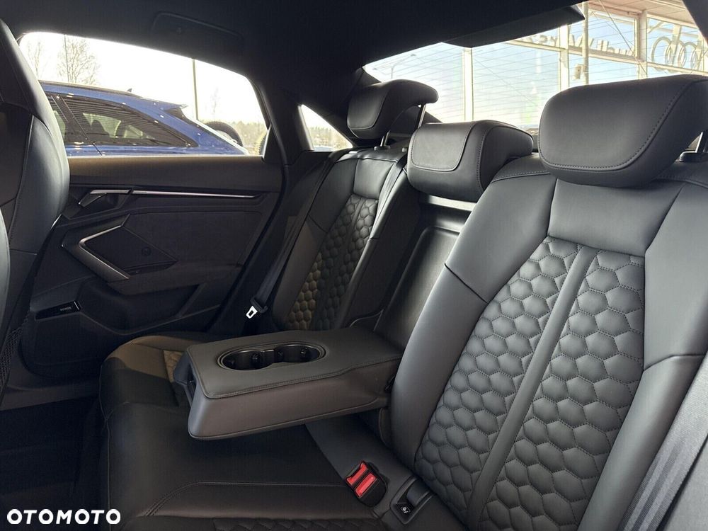 Audi RS3 Limousine - 13