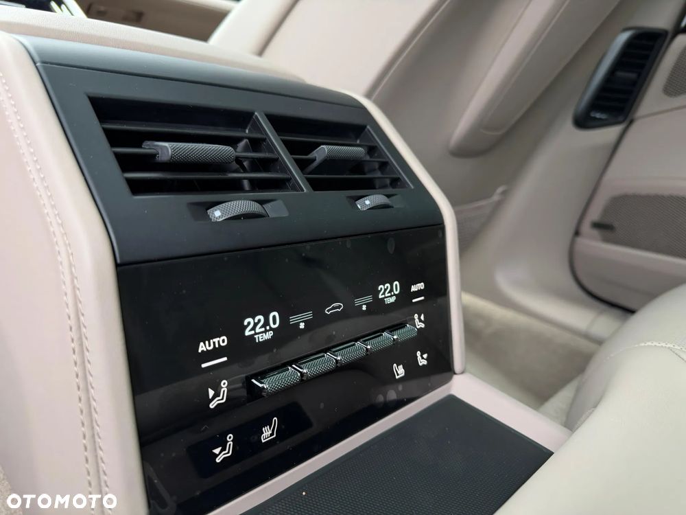 Porsche Panamera - 23