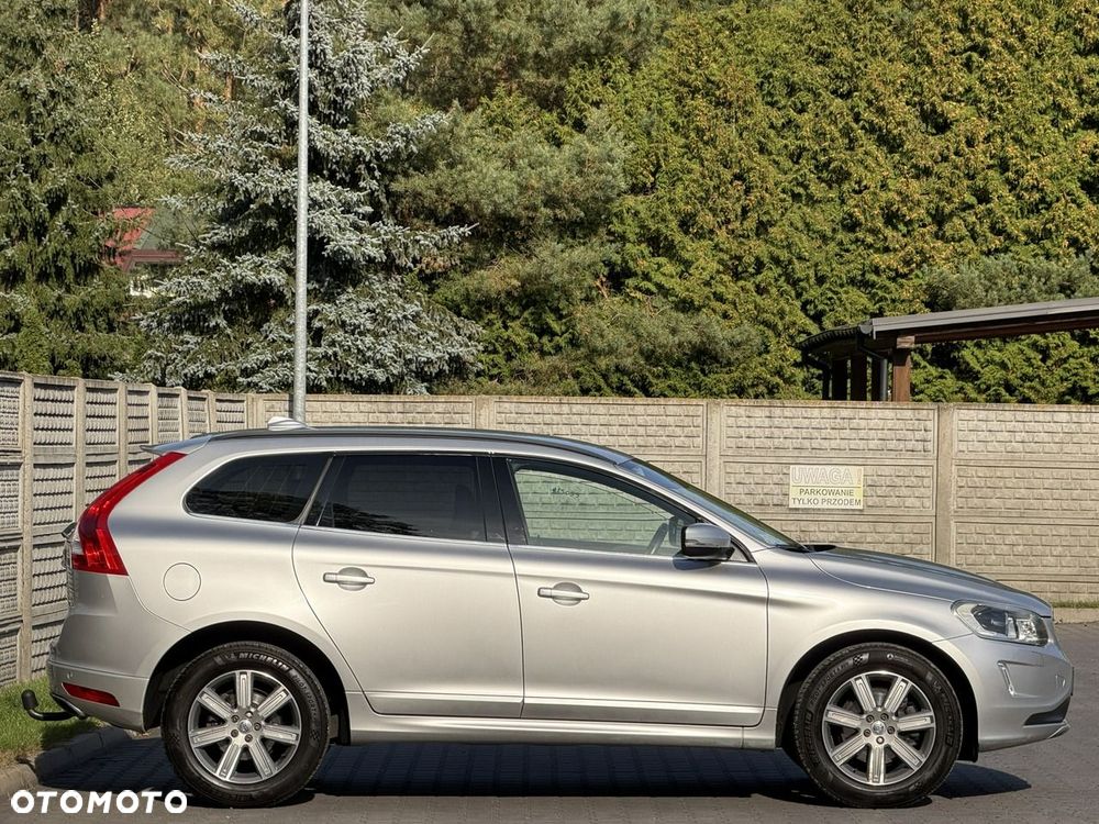 Volvo XC 60 D4 Momentum Pro - 34