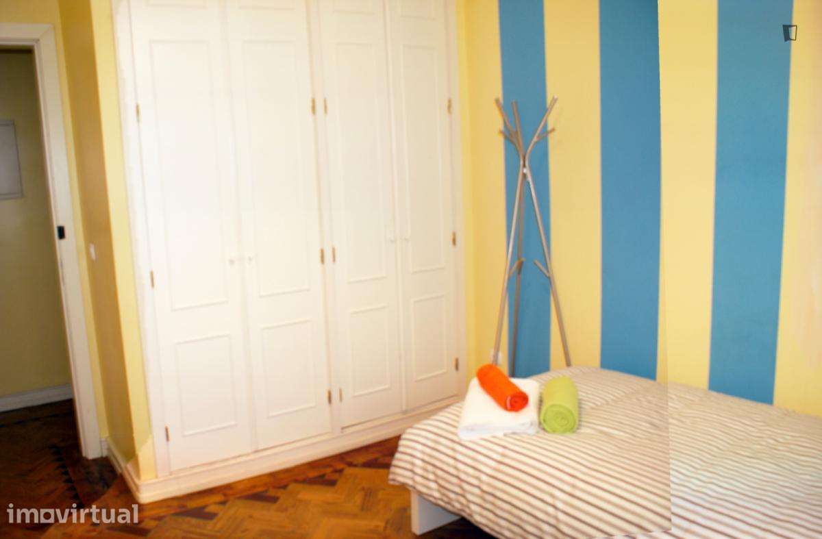 Quarto - localizado em Sete Rios Lisbon - Grande imagem: 4/21
