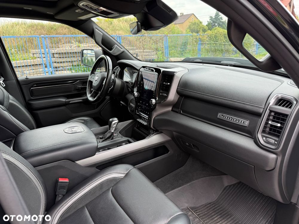 Dodge RAM 5.7 4x4 - 24