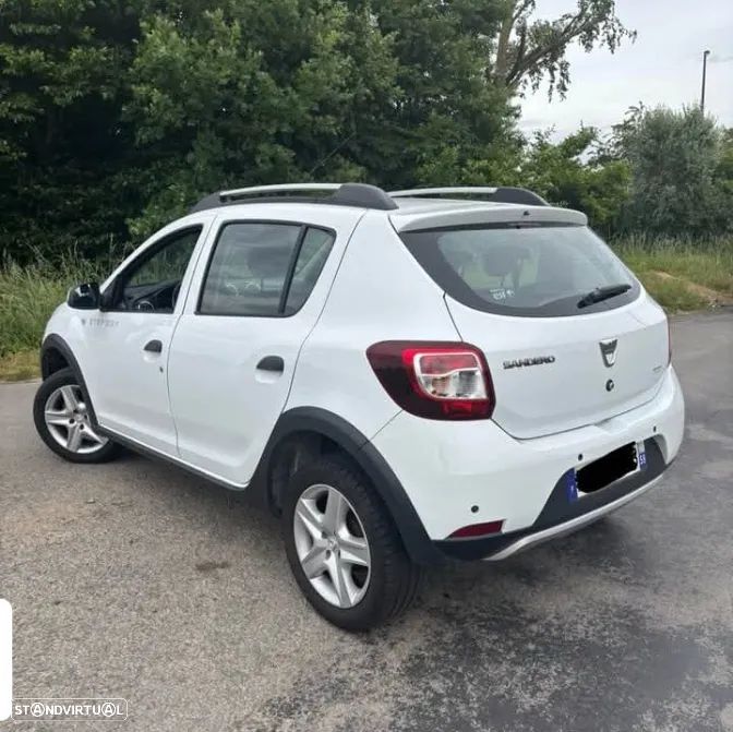 Dacia Sandero dCi 90 Celebration - 1