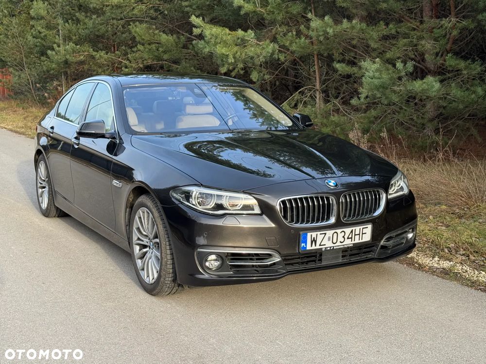 BMW Seria 5 535i xDrive Luxury Line