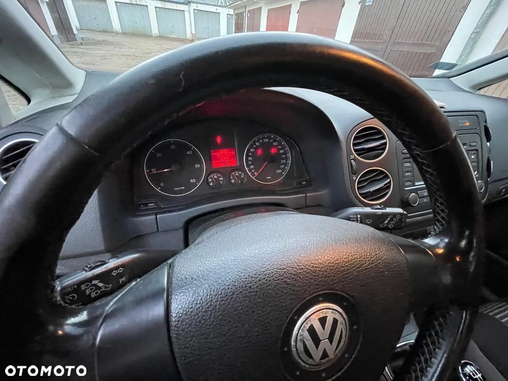 Volkswagen Golf - 29