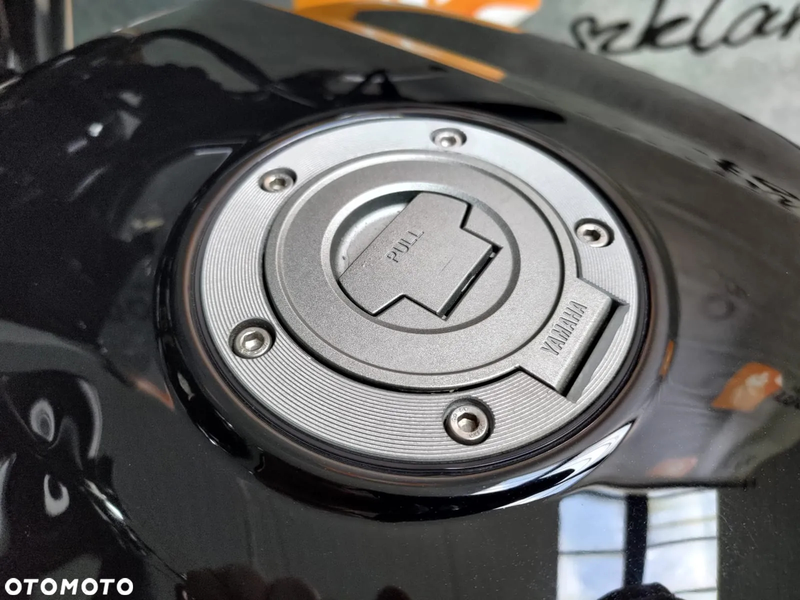 Yamaha XJR - 15
