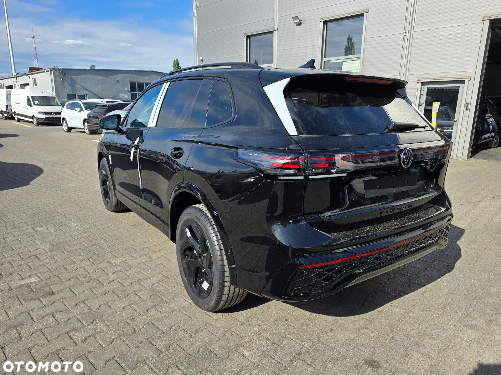 Volkswagen Tiguan 1.5 eHybrid PHEV R-Line Plus DSG - 13