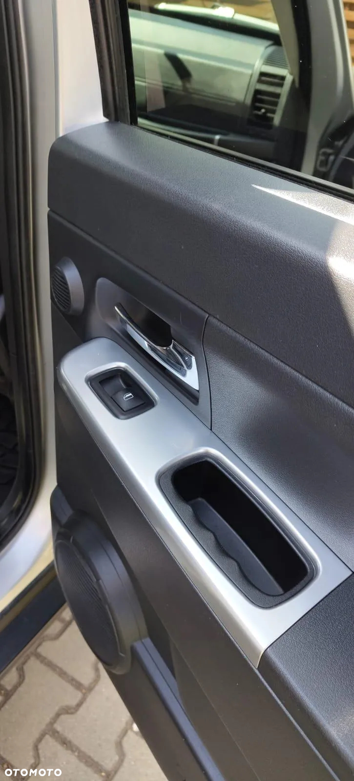 Jeep Liberty - 20