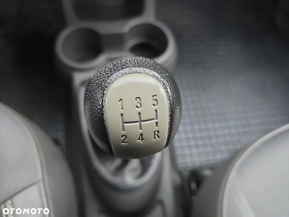 Chevrolet Spark 1.0 LS - 12