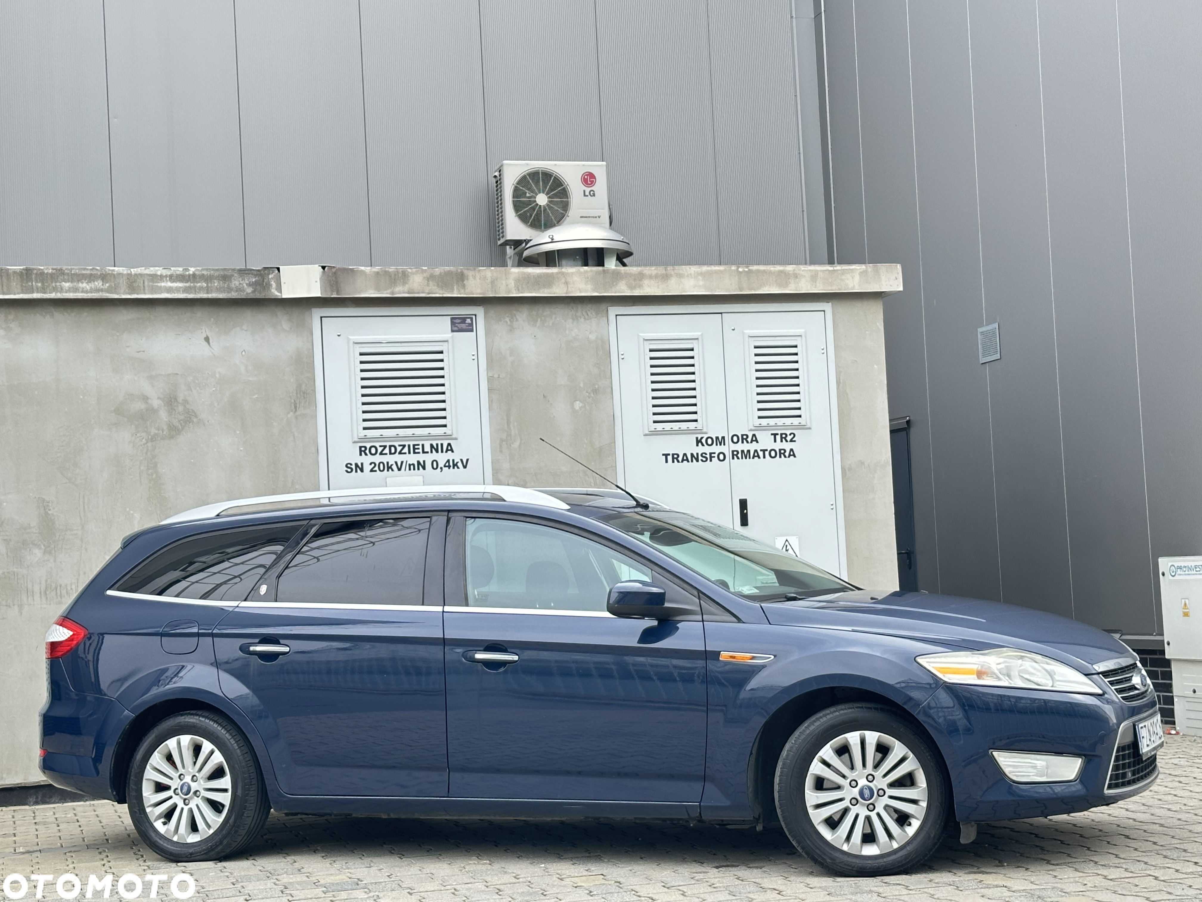 Ford Mondeo 2.0 Ghia - 7