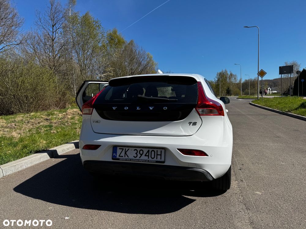 Volvo V40 T2 - 9