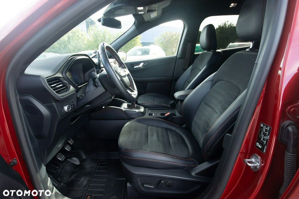 Ford Kuga - 31