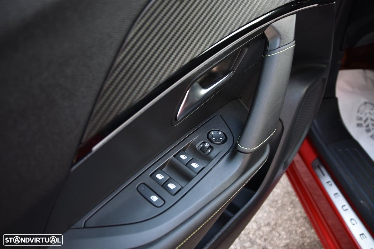 Peugeot e-2008 50 kWh GT Line - 9