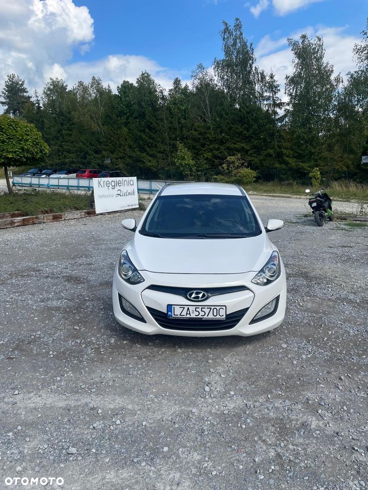 Hyundai i30 blue Kombi 1.6 CRDi Classic Navigation - 9